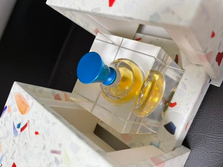 倉俣史朗　香水瓶　イッセイミヤケ　倉俣