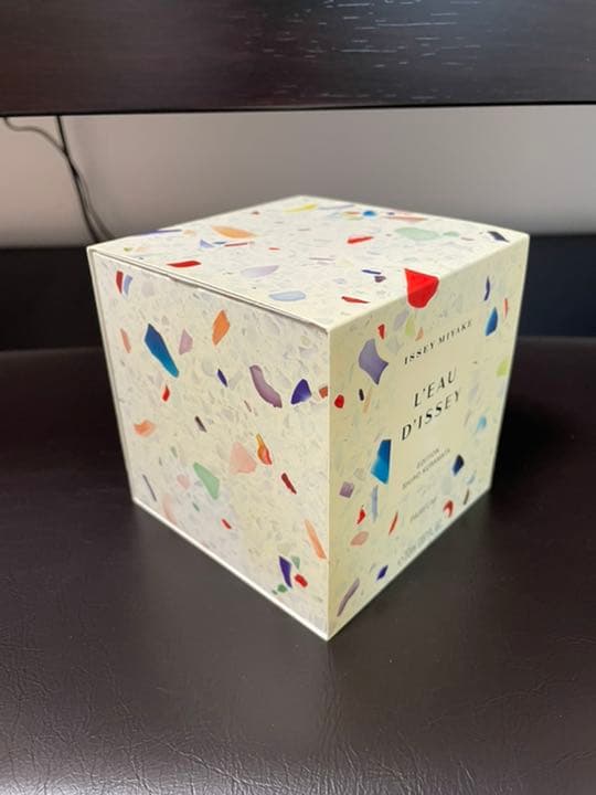 倉俣史朗　香水瓶　イッセイミヤケ　倉俣