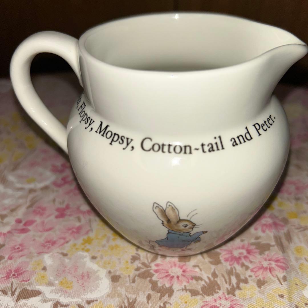 美品　ウェッジウッド　ピーターラビット食器7点とスプーン2点