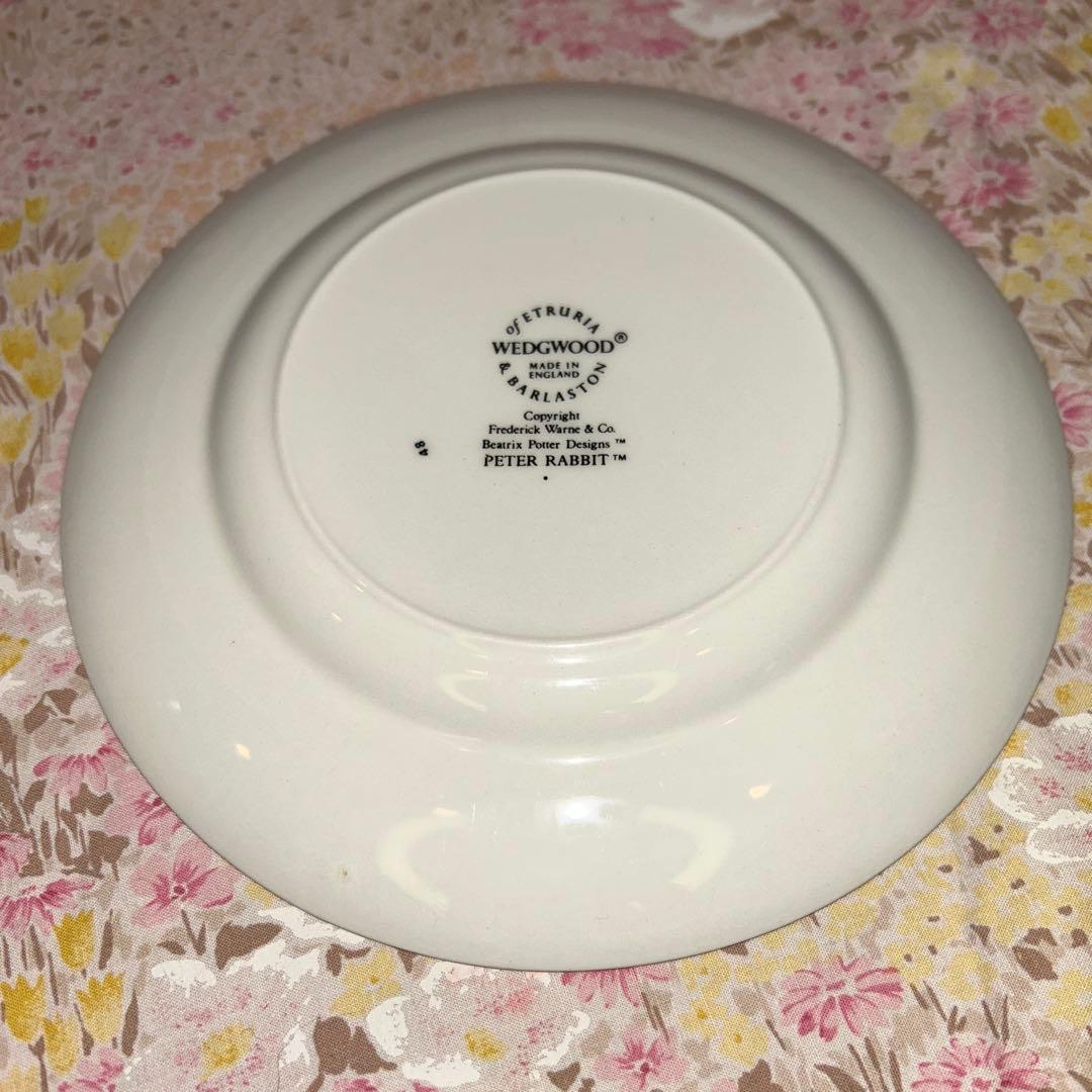 美品　ウェッジウッド　ピーターラビット食器7点とスプーン2点