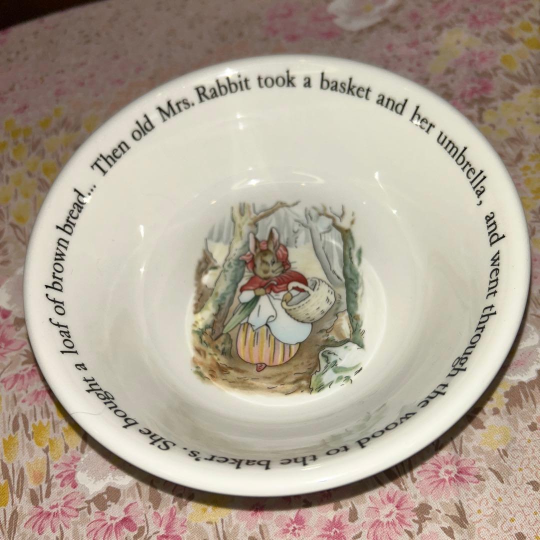 美品　ウェッジウッド　ピーターラビット食器7点とスプーン2点