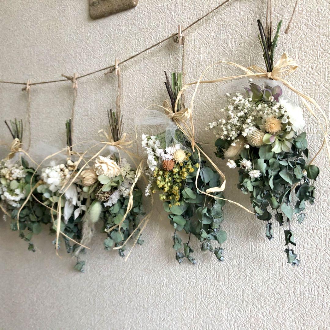 グリーンホワイトドライフラワーガーランド