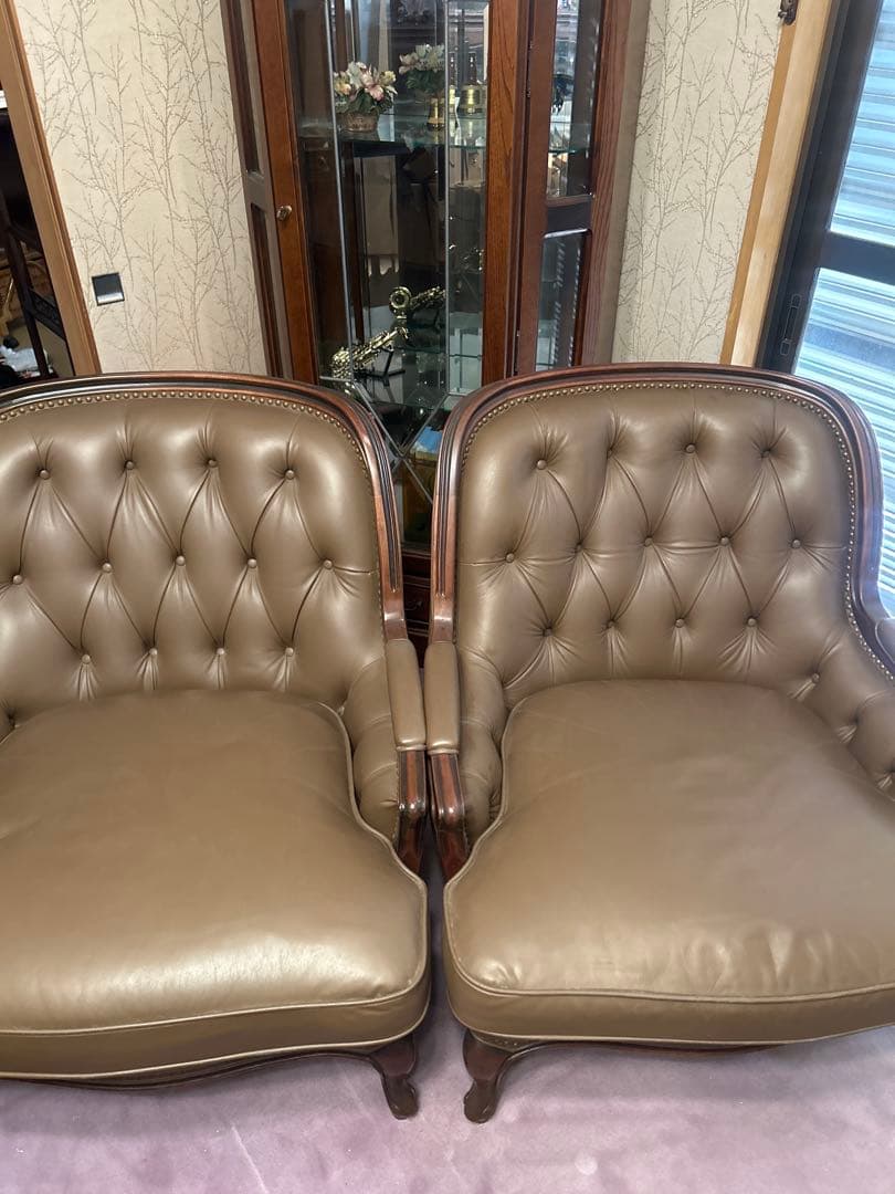 本革 クラシック 1人掛けソファ｜鋲打ち 猫脚 アンティーク調 高級家具