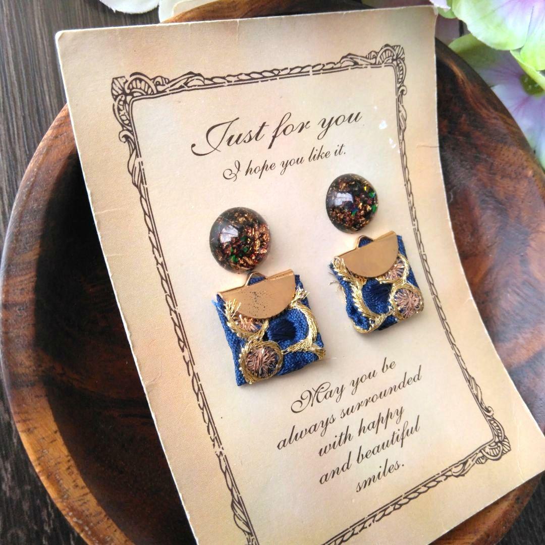 ゴールド　黒　紺　ヴィンテージ　チロリアンテープ　リボン　ピアス　イヤリング　金