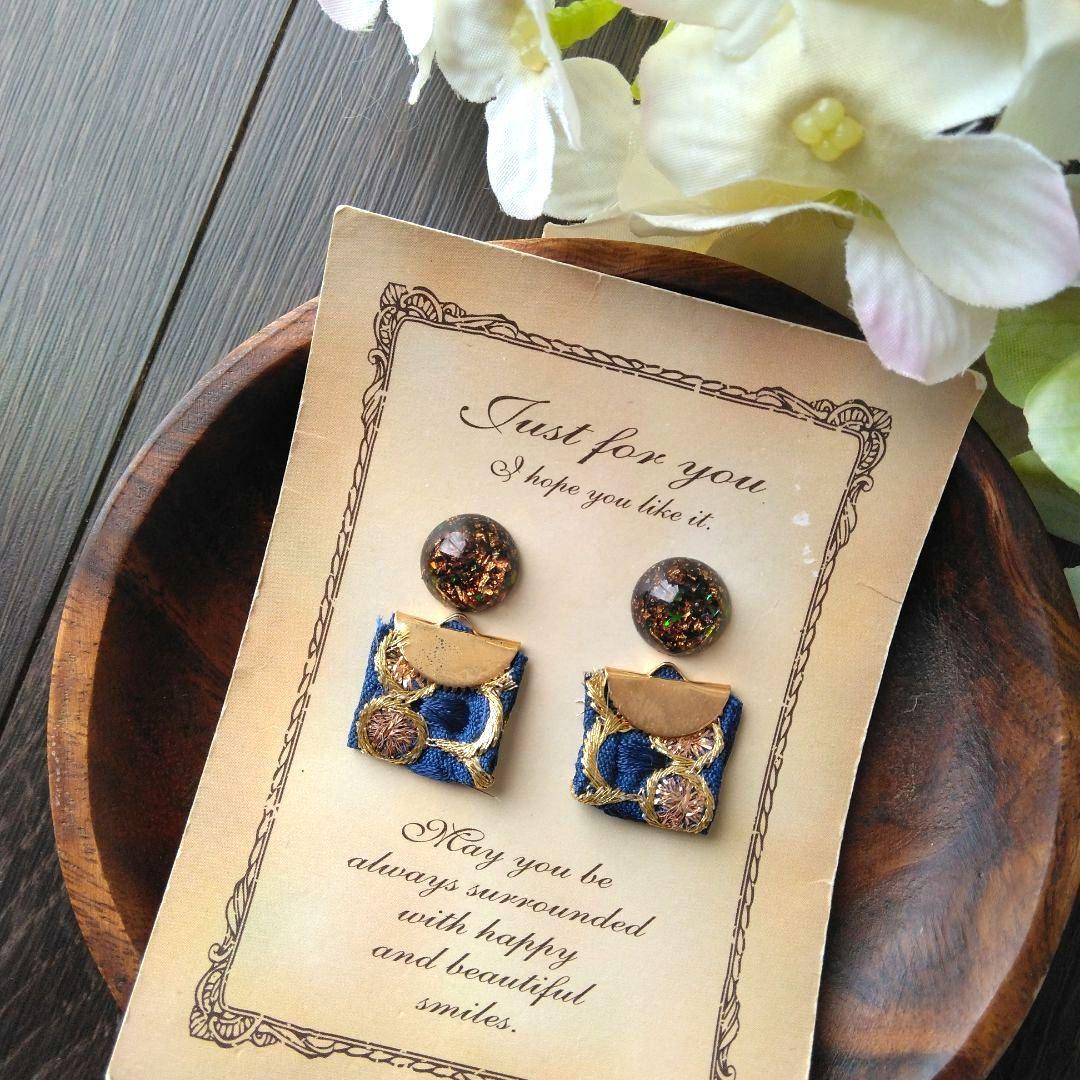 ゴールド　黒　紺　ヴィンテージ　チロリアンテープ　リボン　ピアス　イヤリング　金