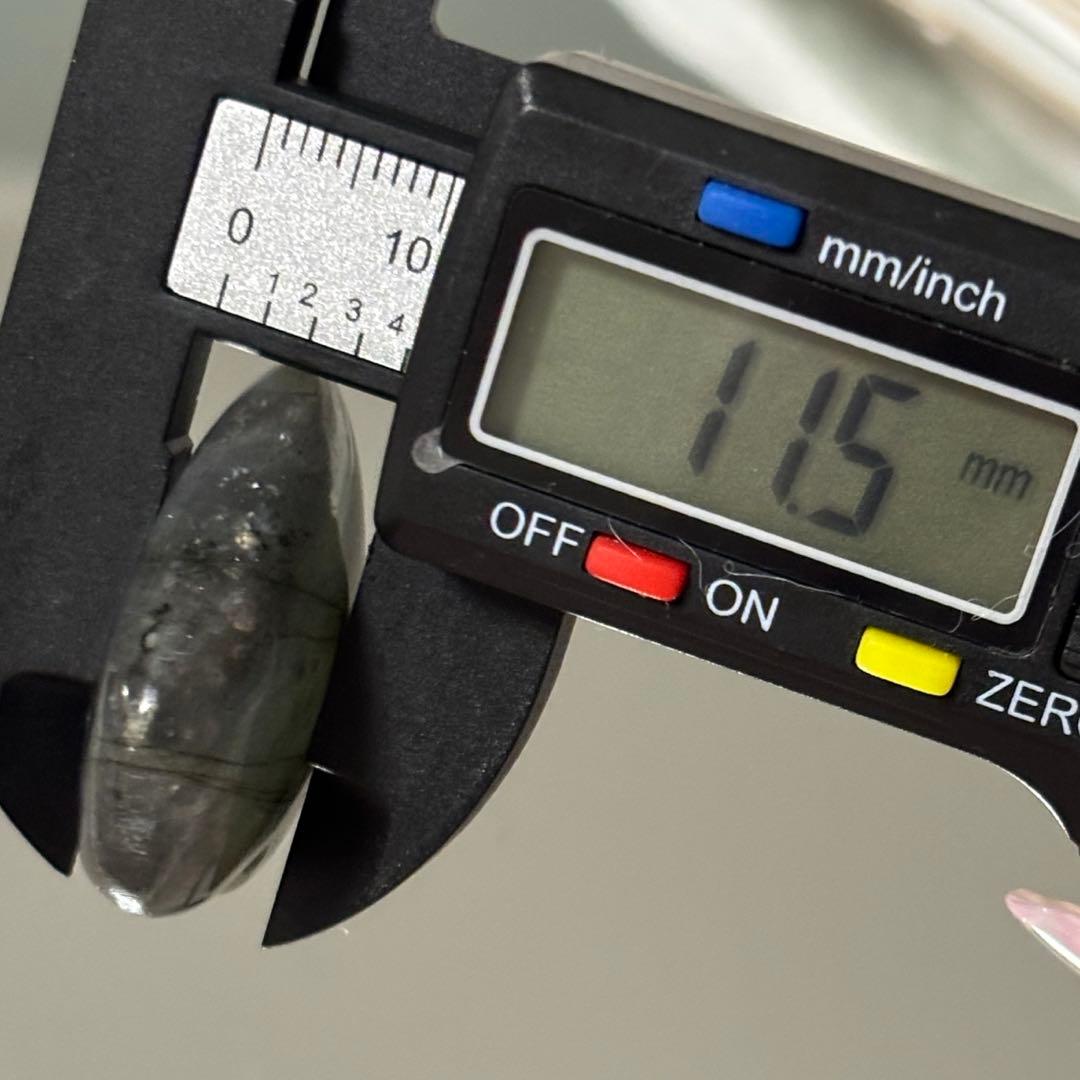 商談中！ラブラドライト グリーンシラー ハート ③ ルース パーム 握り石