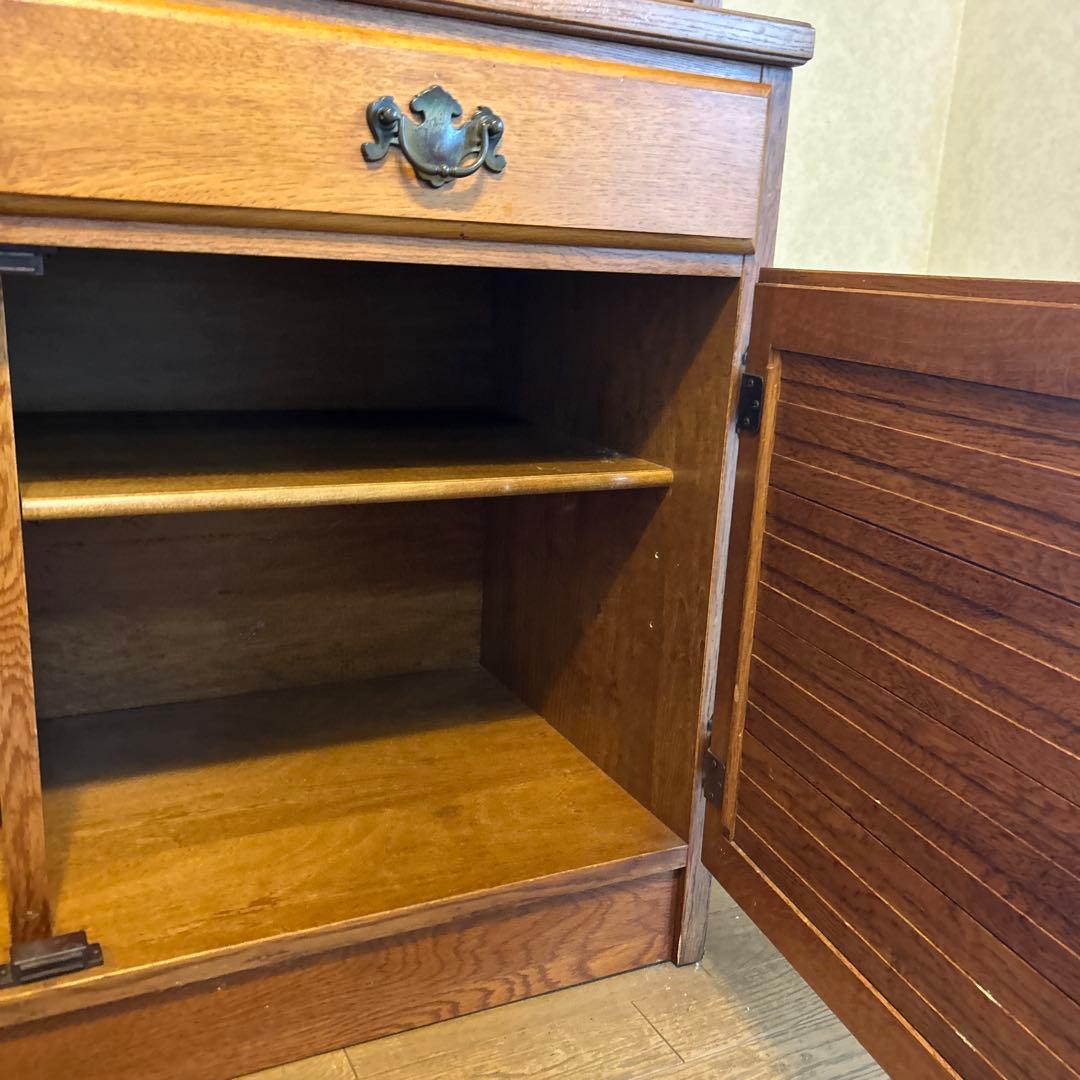 天然木　食器棚　お洒落　アーリーアメリカンシリーズ　クラシック　送料込