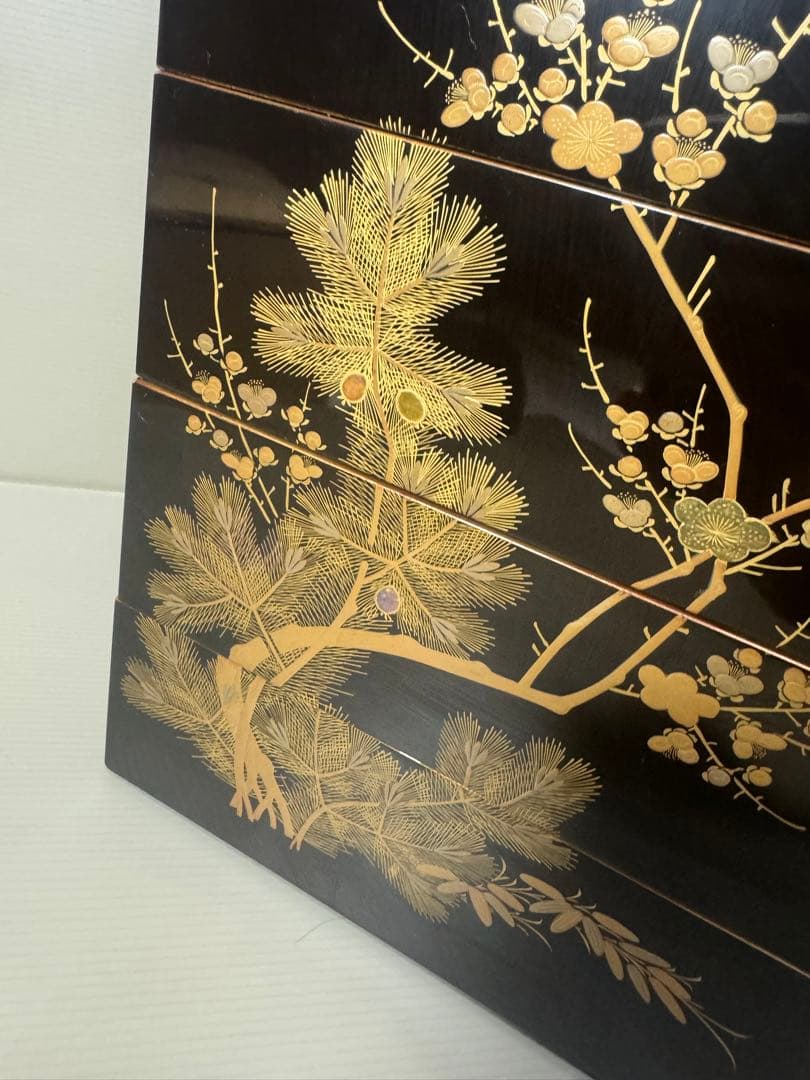 2087黒漆塗り沈金重箱　松梅金蒔絵　4重　高級