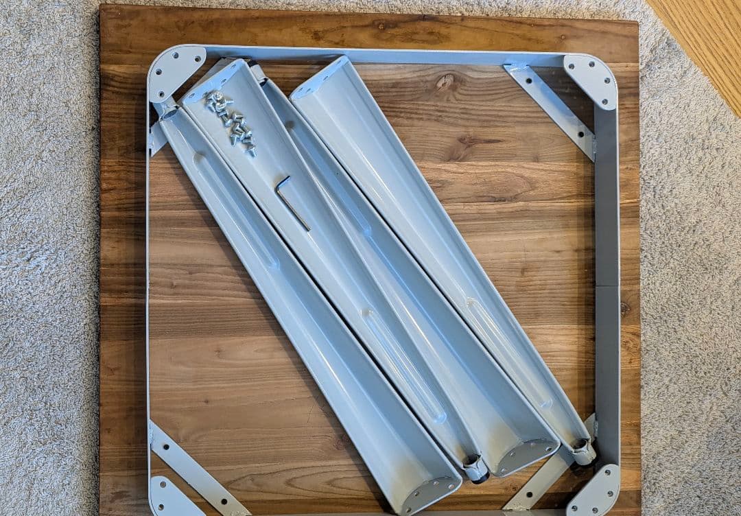 ノーチェ　NOCE グレーカラーのスチール　80㎝ダイニングテーブル