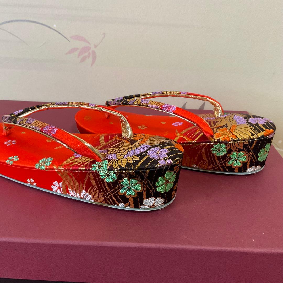 【美品】七歳　七五三鶴と花柄の草履バック小物セット