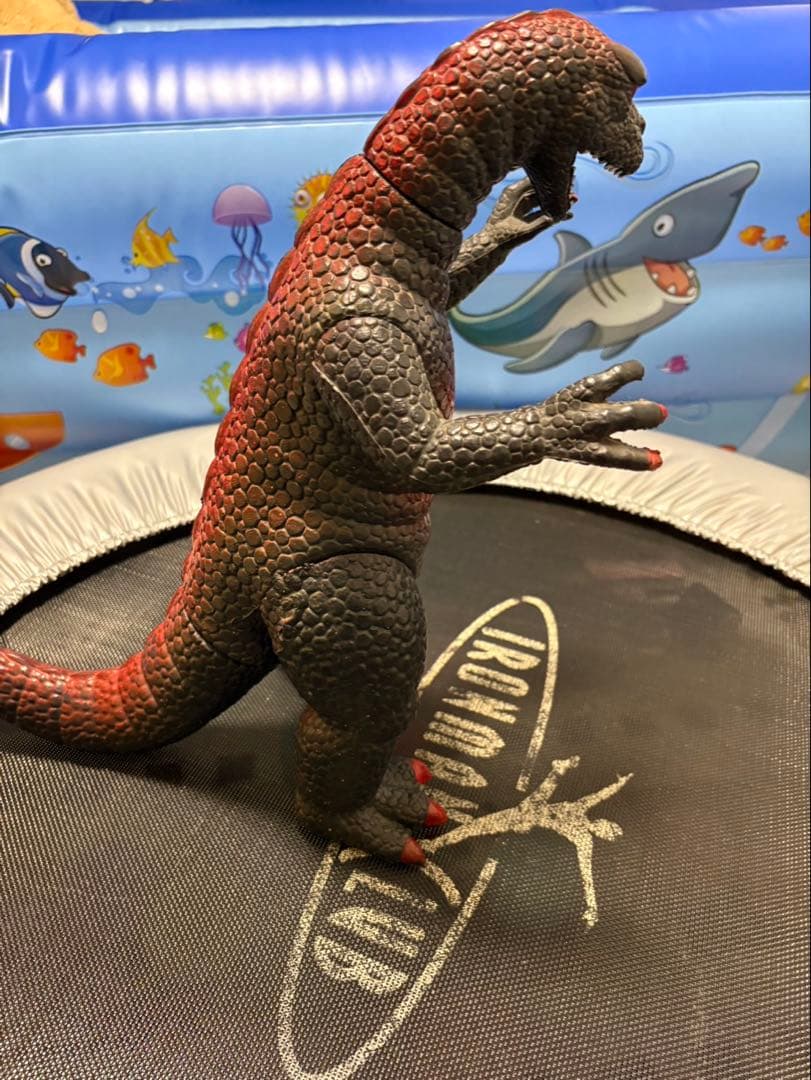 早い者勝ち！！バンダイ ゴジラ３体　フィギュア 1991年製 1986年製　大型