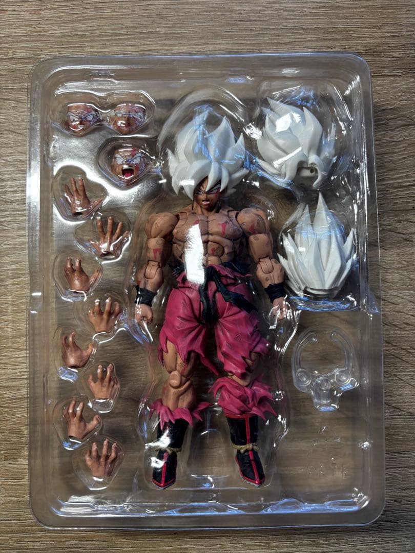 S.H.Figuarts スーパーサイヤ人孫悟空　ゲンキダマツリEdition