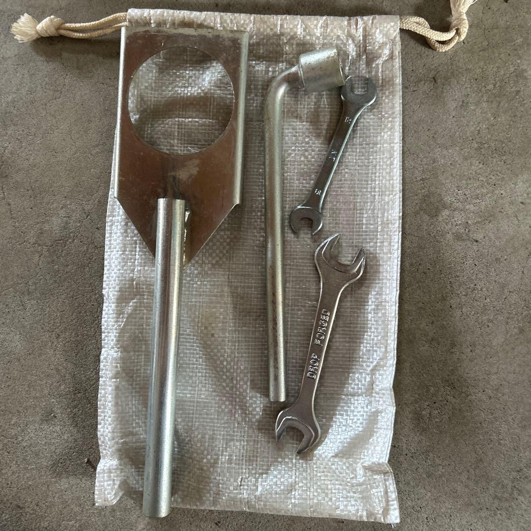 乗用草刈機 ラビットモアー　RM81A