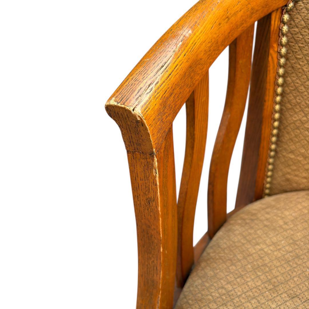 ① アンティーク 椅子 ヴィンテージ インテリア 木製チェア　スタッズ　1人用