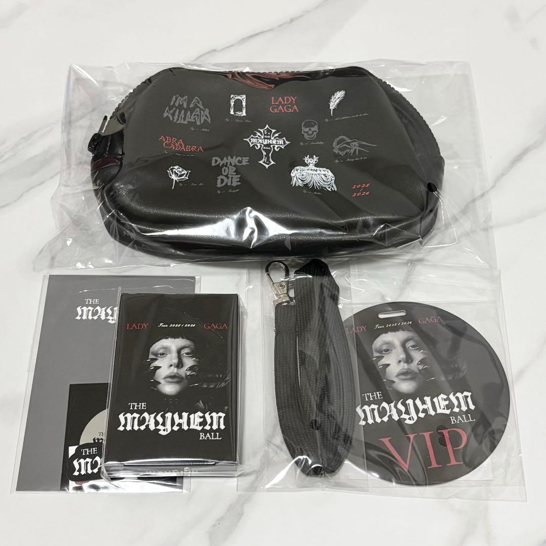 LADY GAGA THE MAYHEM BALL VIP グッズ セット - メルカリ