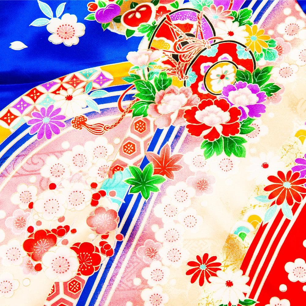 正絹　鮮やかな藍色　艶のある繻子地　7歳七五三振袖+襦袢　美品