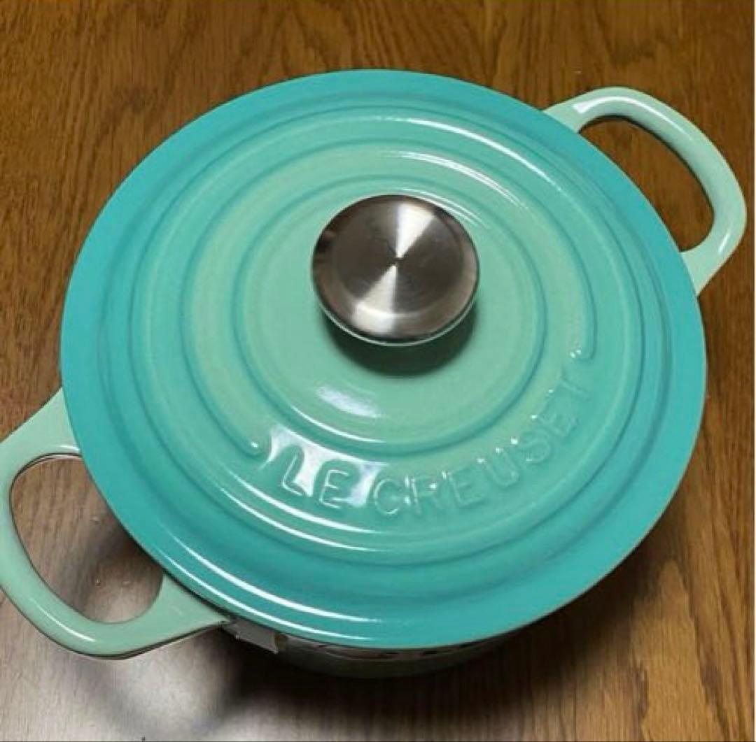 【新品】ル・クルーゼ ココットロンド14センチ　クールミント　廃盤色