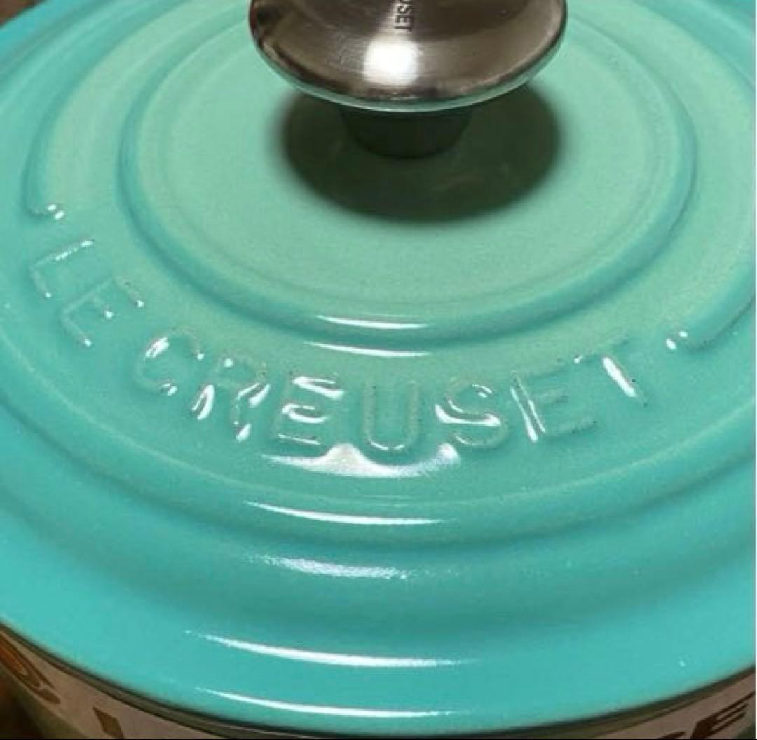 【新品】ル・クルーゼ ココットロンド14センチ　クールミント　廃盤色