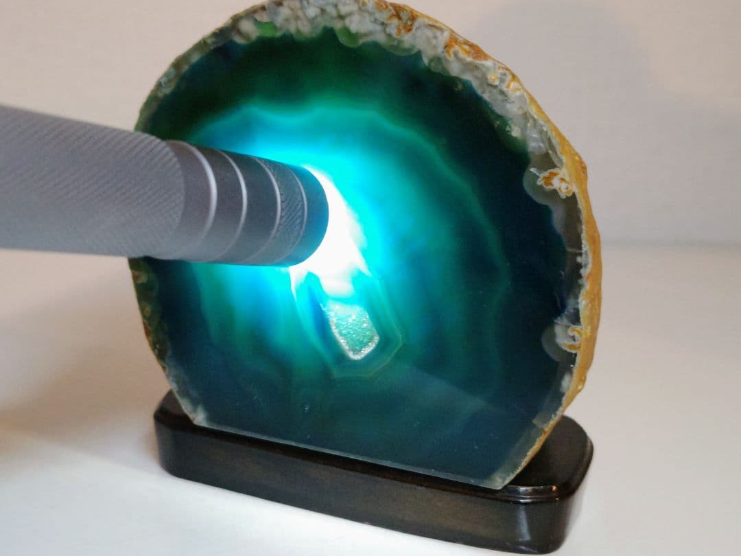 瑪瑙 734g メノウ アゲート 原石 鑑賞石 自然石 誕生石 鉱物 鉱石 水石