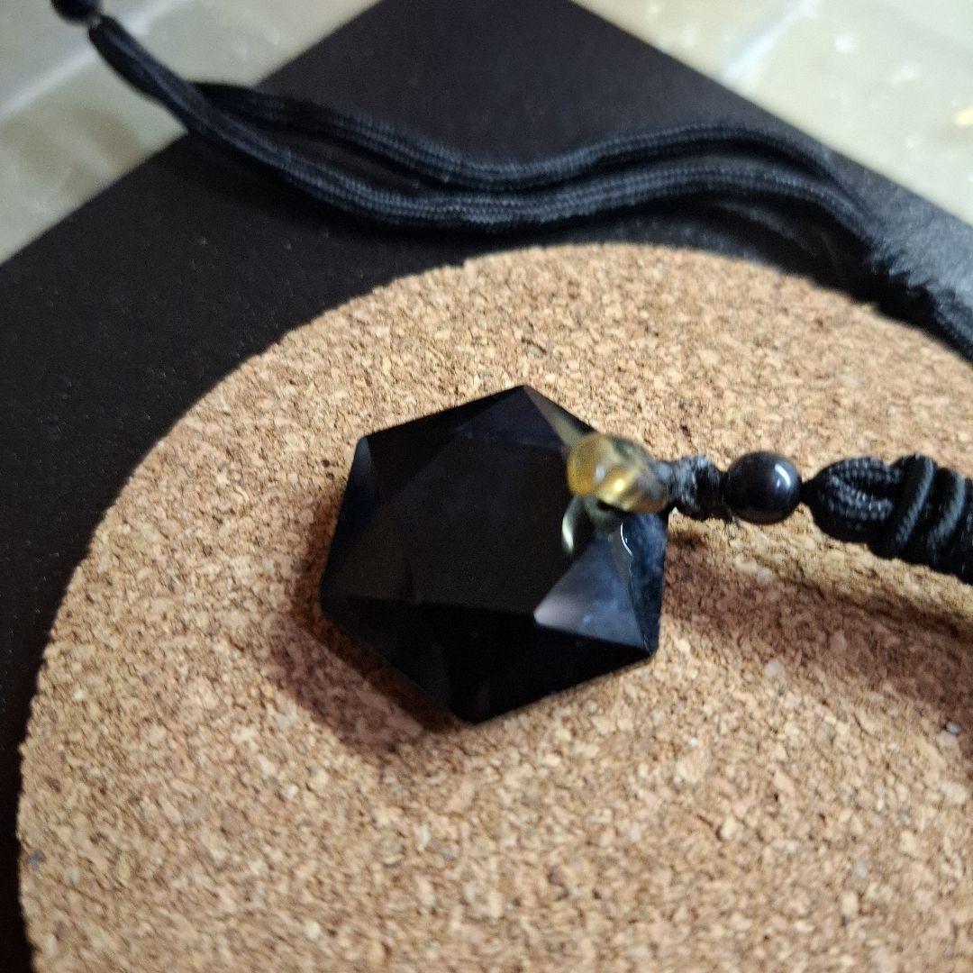 六芒星 モリオン 勾玉 スモーキークォーツ 魔除 天然石