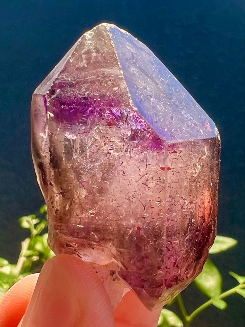 クロサイトインクォーツinアメジスト骸骨水晶　アメジストエレスチャル　原石天然石