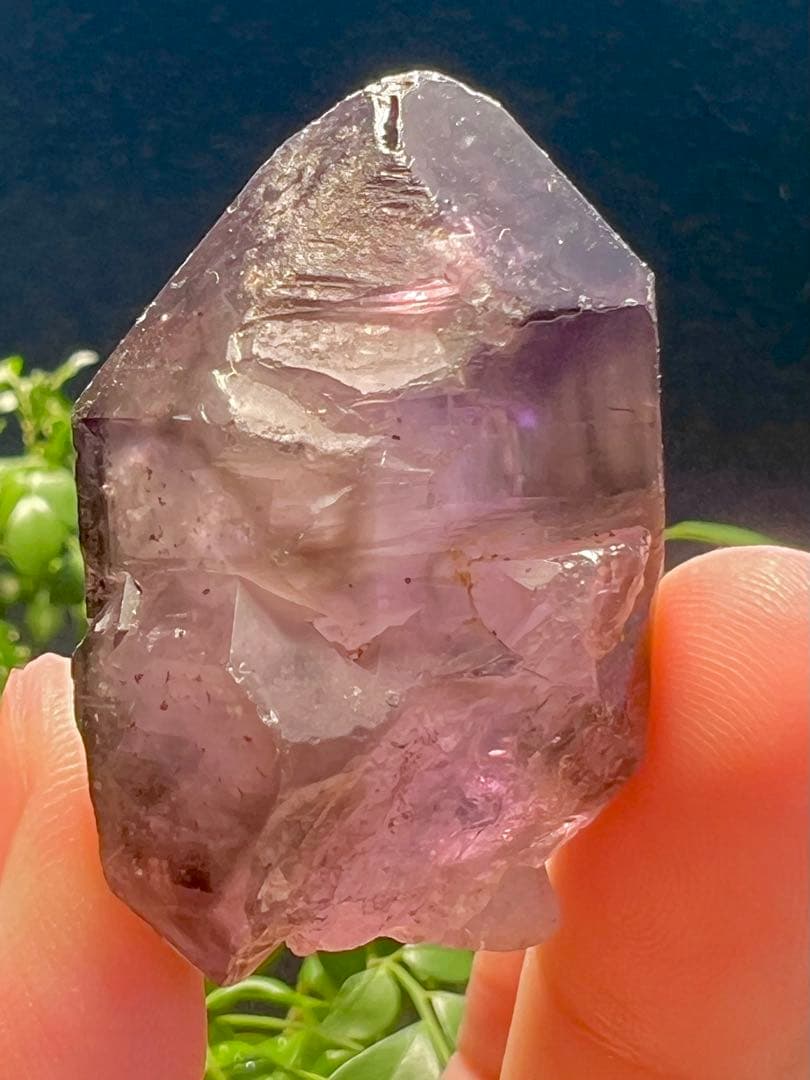 クロサイトインクォーツinアメジスト骸骨水晶　アメジストエレスチャル　原石天然石