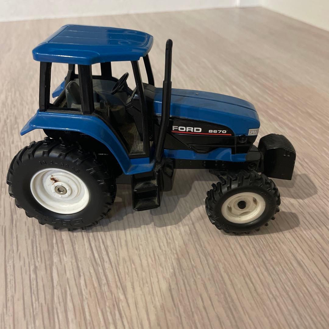 フォード8670 ブリキのトラクター　おもちゃ　レア　ニューホランド.