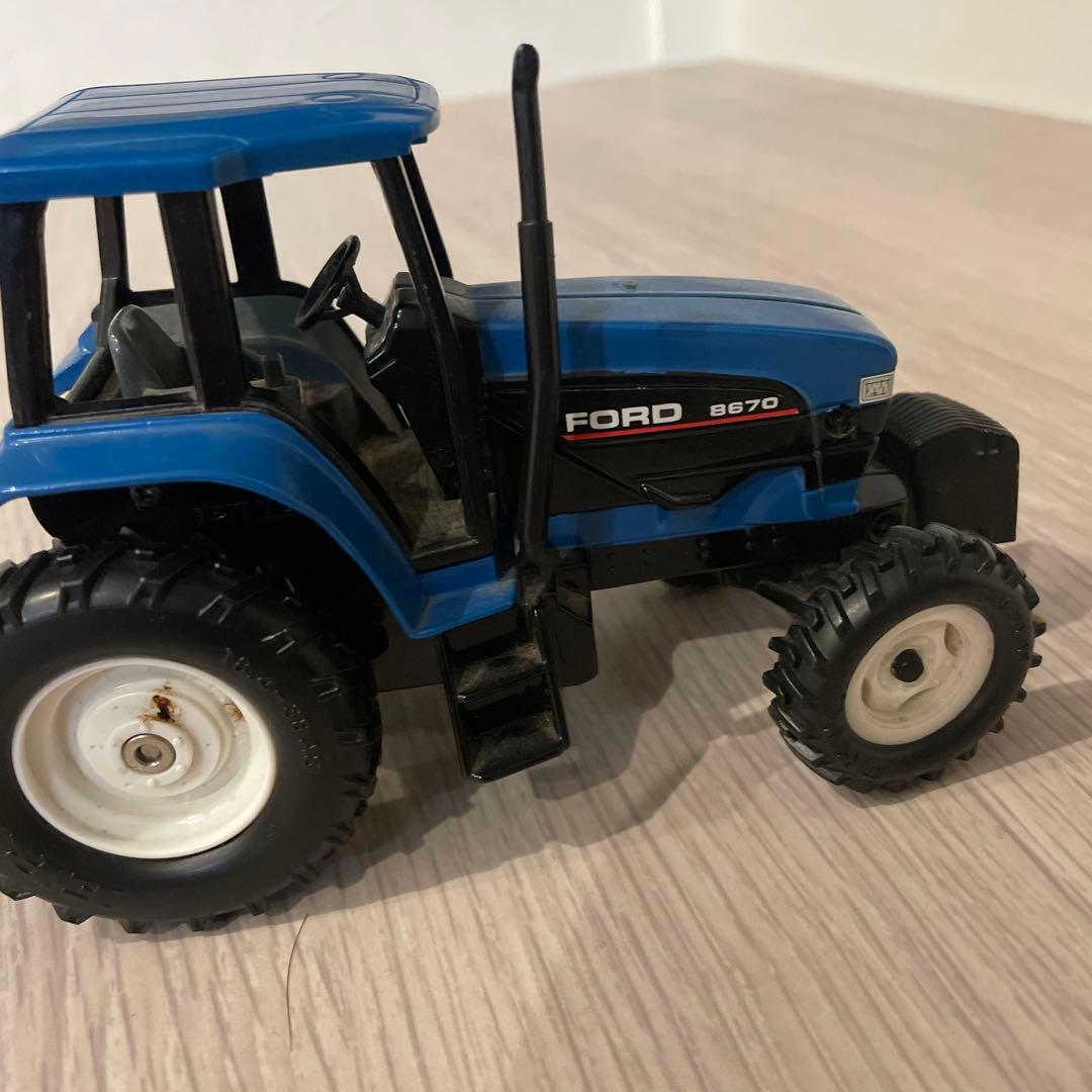 フォード8670 ブリキのトラクター　おもちゃ　レア　ニューホランド.