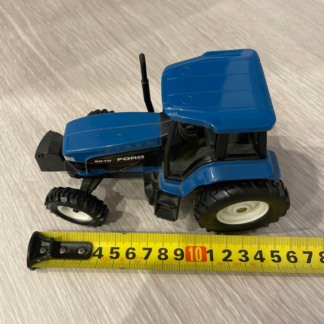フォード8670 ブリキのトラクター　おもちゃ　レア　ニューホランド.