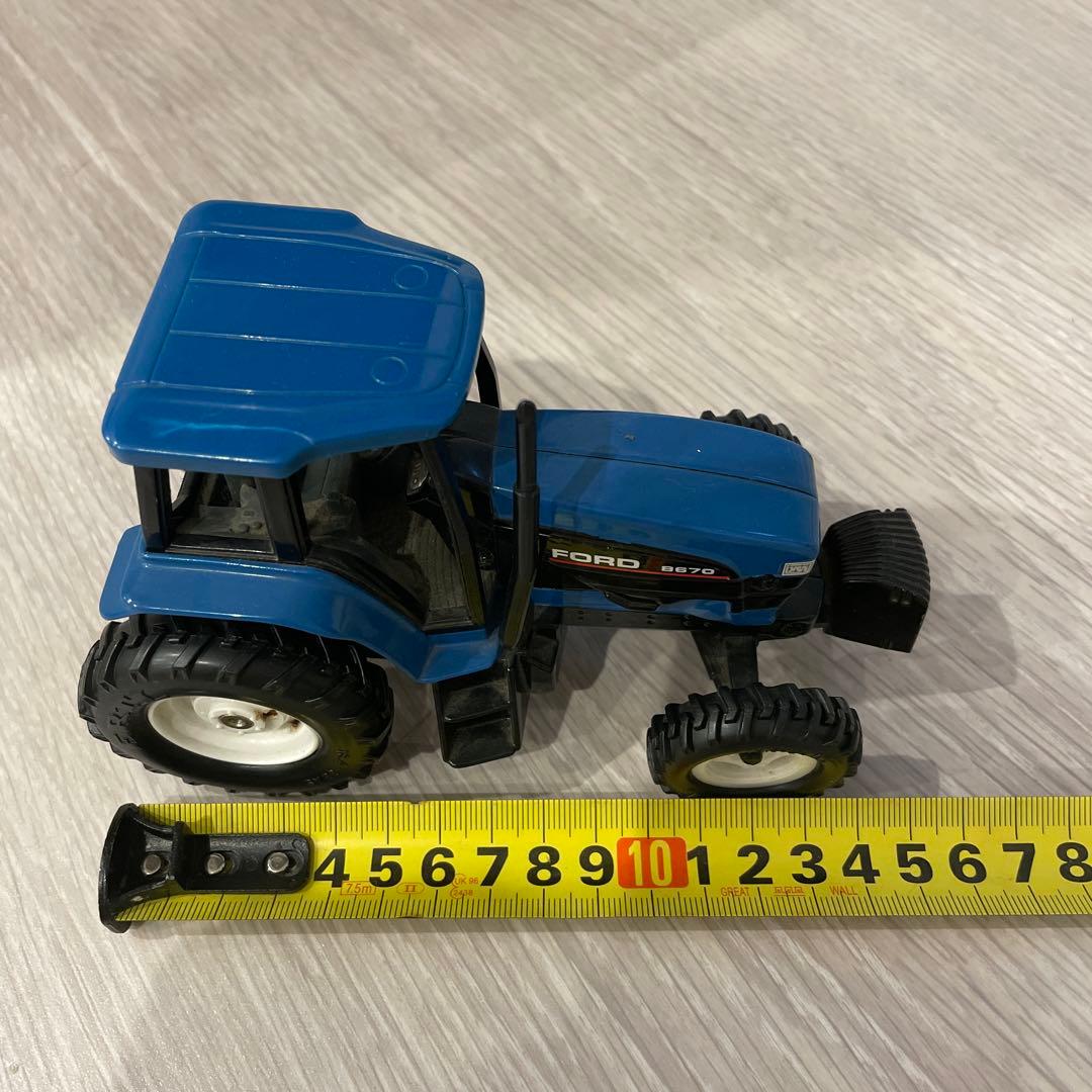 フォード8670 ブリキのトラクター　おもちゃ　レア　ニューホランド.