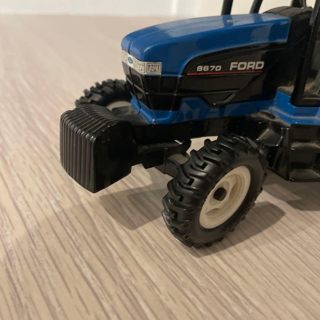 フォード8670 ブリキのトラクター　おもちゃ　レア　ニューホランド.