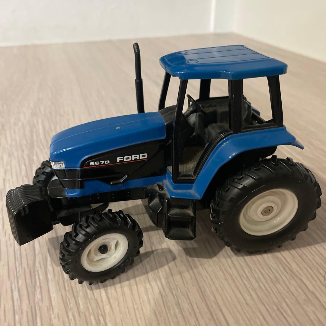 フォード8670 ブリキのトラクター　おもちゃ　レア　ニューホランド.