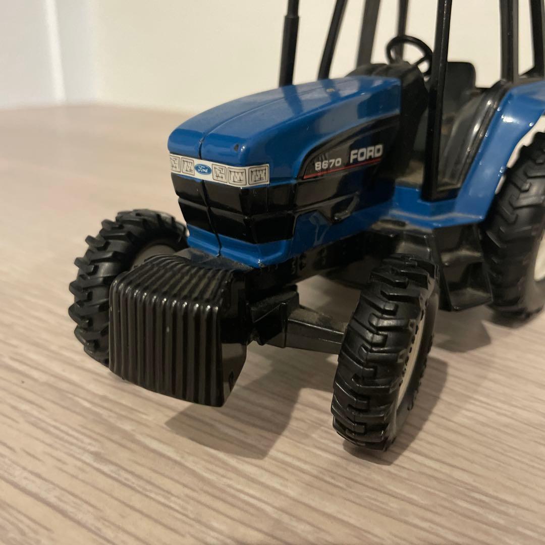 フォード8670 ブリキのトラクター　おもちゃ　レア　ニューホランド.