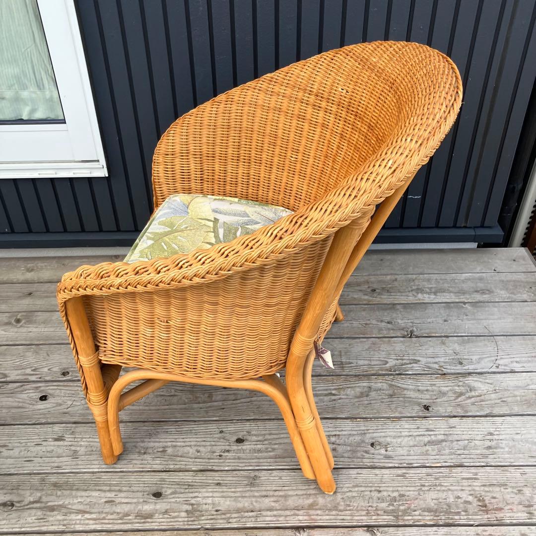 ① 昭和レトロ カザマ 花柄クッション アーチ型ラタンチェア アームチェア