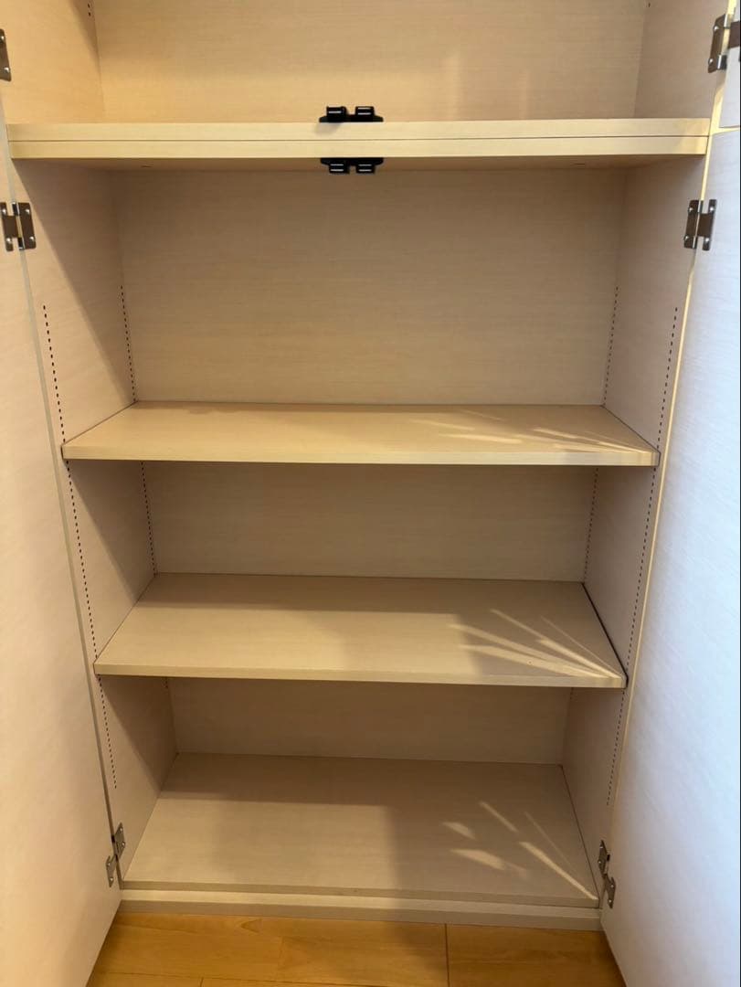 はな　収納キャビネット