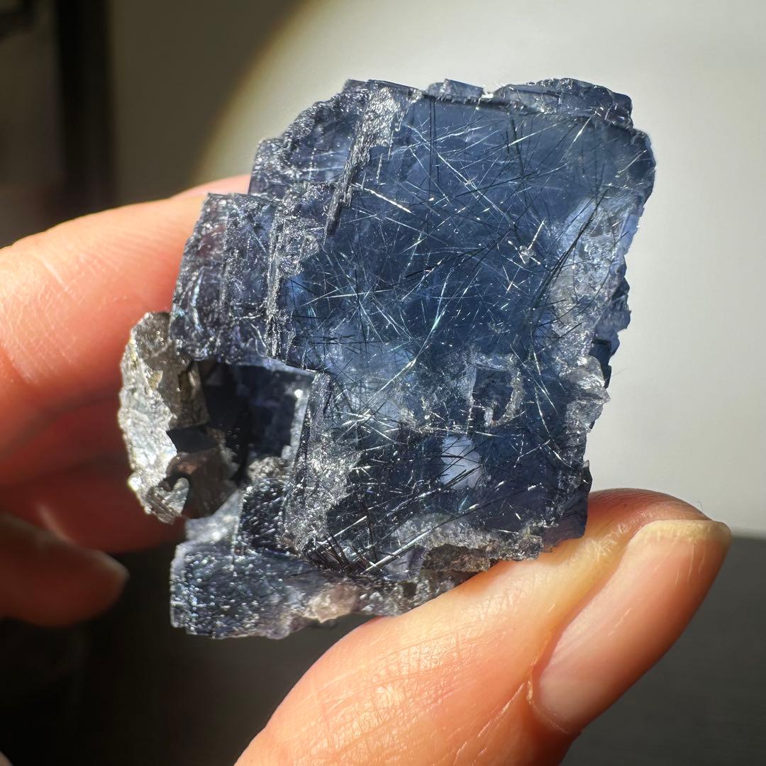 希少❣️ビスマスナイト共生ブルーフローライトの原石NO.051408