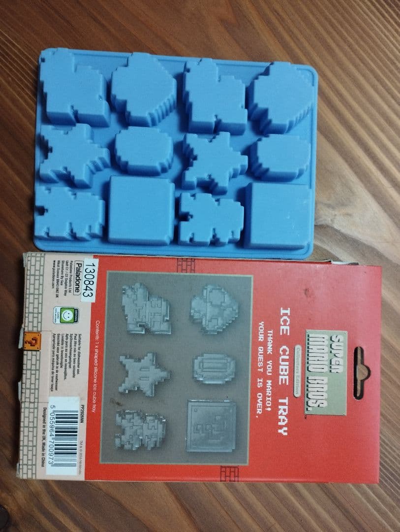 スーパーマリオ　アイスキューブトレイ　モールド