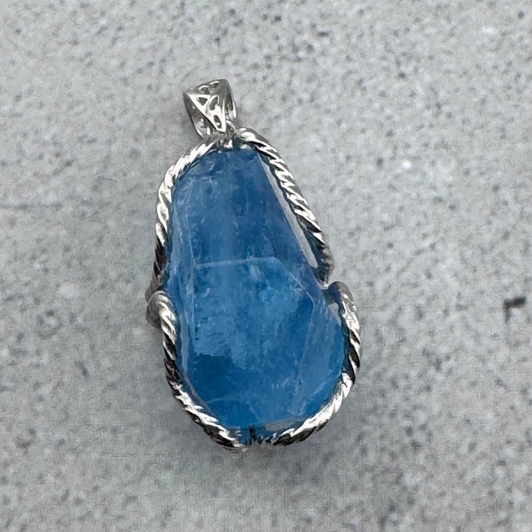 P-26天然アクアマリンペンダントトップ　水色石　s925シルバー　アクセサリー