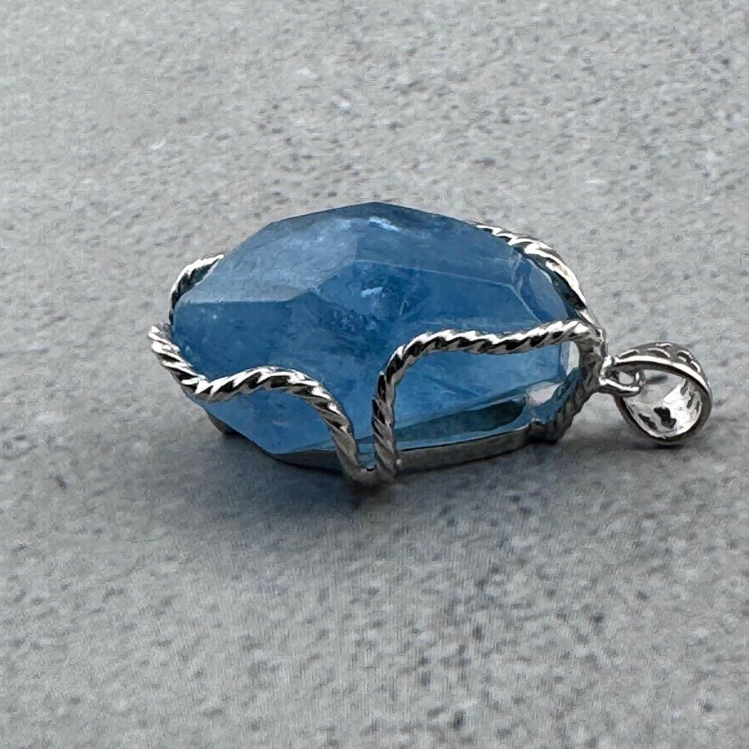 P-26天然アクアマリンペンダントトップ　水色石　s925シルバー　アクセサリー