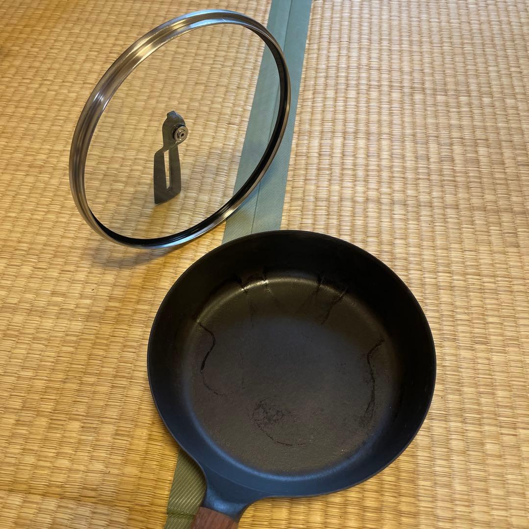 VERMICULAR 鋳鉄フライパン 24cm