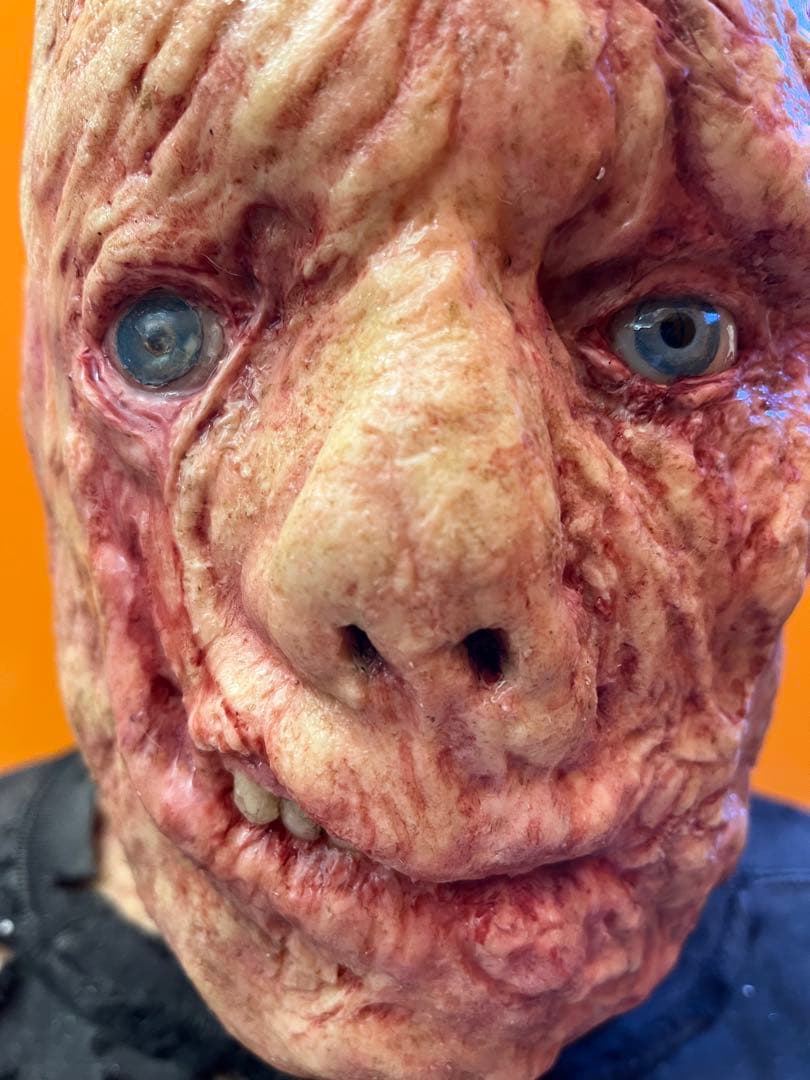 ホラー映画　バーニング　クロプシー　ライフサイズバスト　胸像