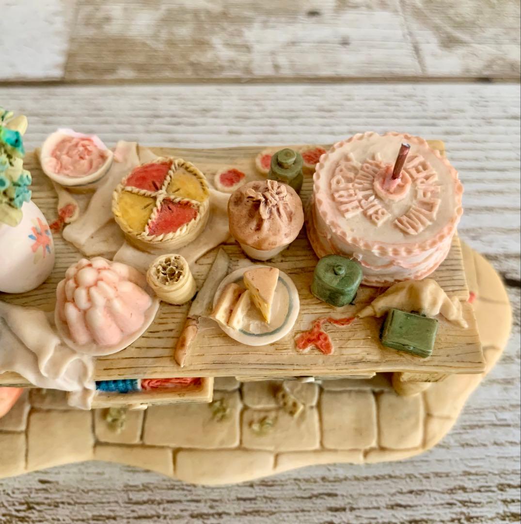 テーブル ブランブリーヘッジ フィギュリン ボーダーファインアーツ