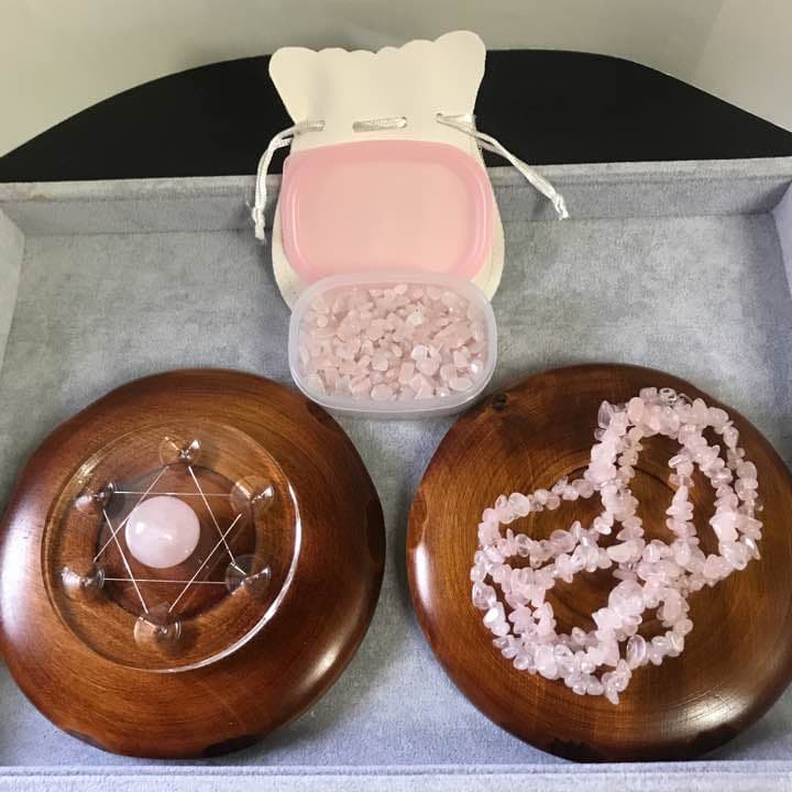 ⑤★セール特選★ 紅石英セット【ローズクォーツ丸玉✴︎さざれ石✴︎さざれ連】