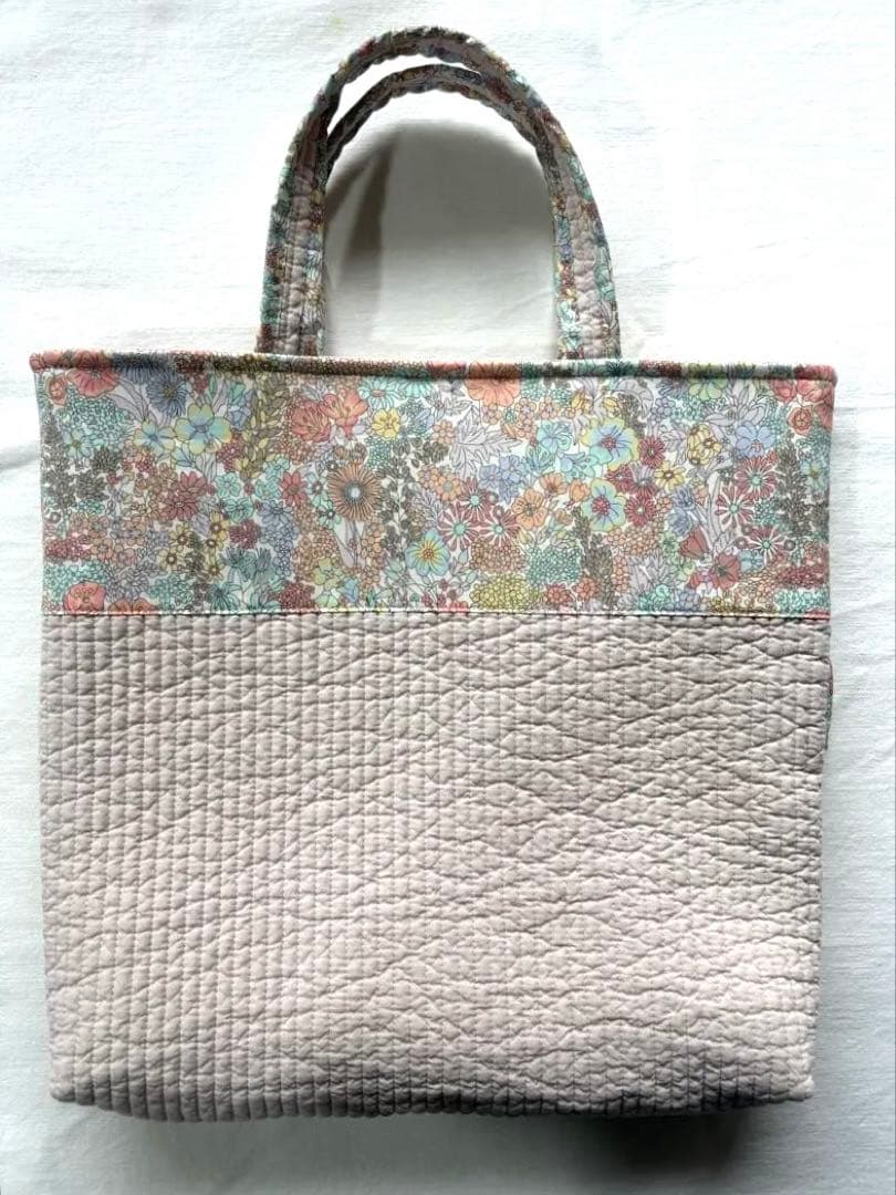 yukkosunさま 専用ページ リバティ 絵本バッグ ハンドメイド - メルカリ