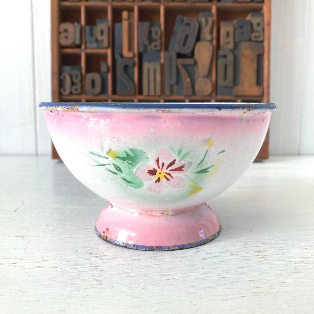 ぷ*い様 フランスアンティーク☘️ホーロー レア ピンク花柄トレイ ボウル