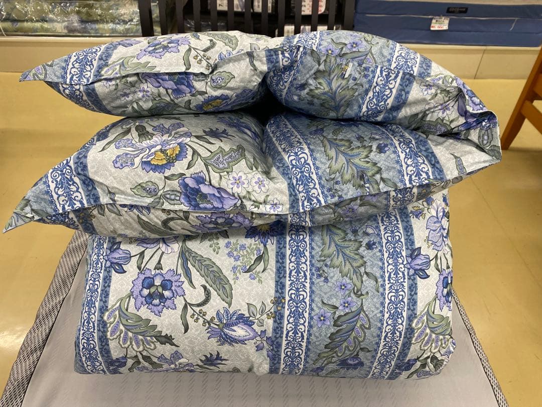 西川　羽毛掛け布団・リバクラブ　ハンガリー産グレーグースダウン９０%・シングル