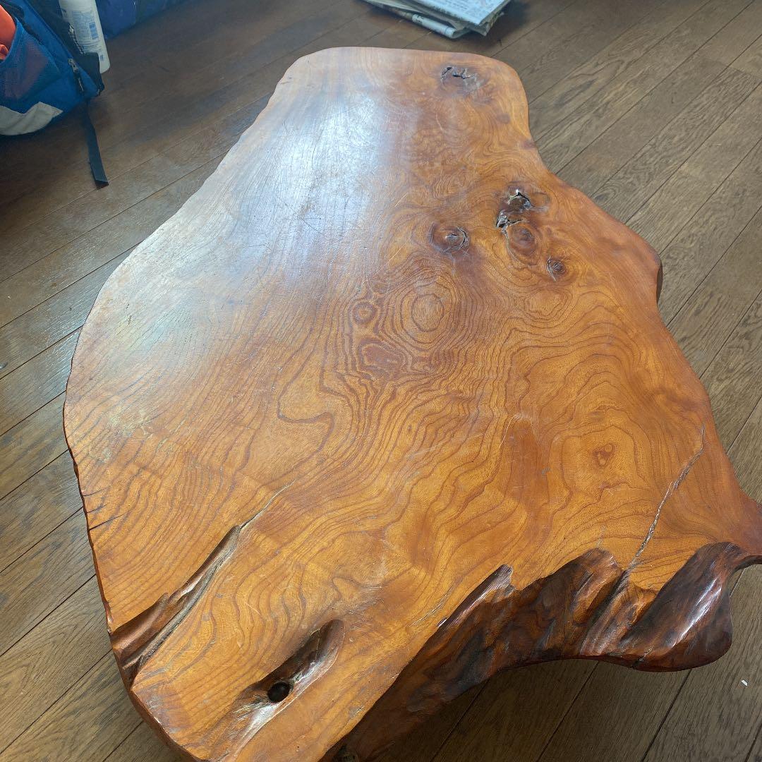 手彫り木製テーブル