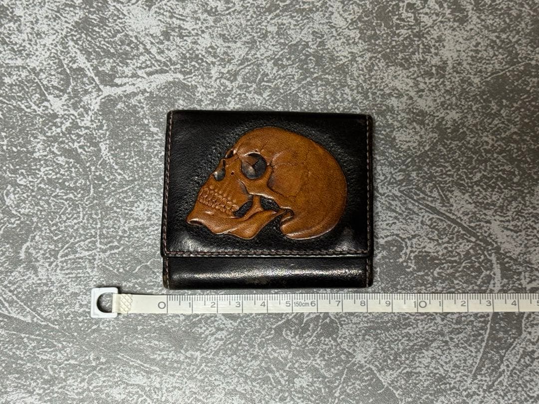 スカルレザーカービングキーケース