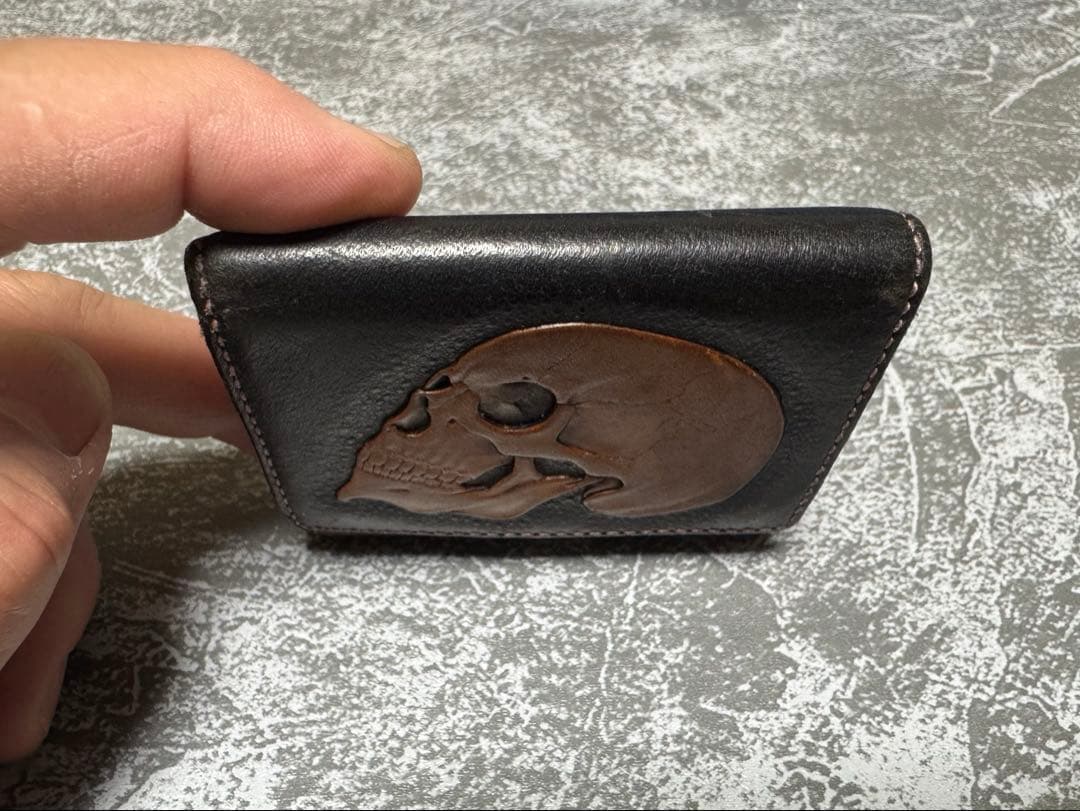 スカルレザーカービングキーケース