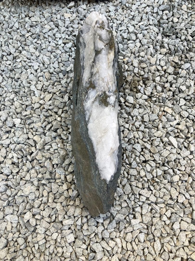 金鉱石　天然石　鑑賞石　自然石　飾り物　オブジェ